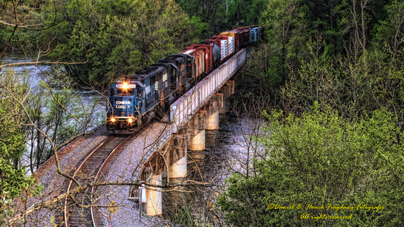 Conrail 5418 Crossing the French Broad